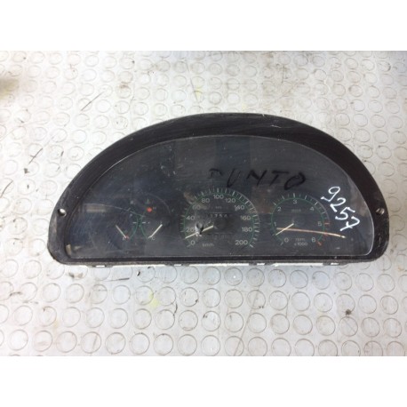 FIAT PUNTO (1993 - 1999) 70 CV QUADRO STRUMENTI CONTACHILOMETRI (9257BIS)